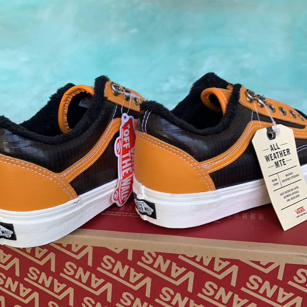 VANS OLD SKOOL MTE APRICOT/BLACK WMNS - Picture 14 of 17